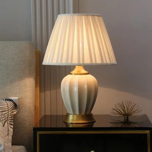 lampe céramique blanche élégante