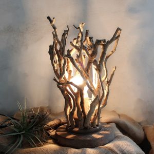 Lampe de chevet en bois flotté